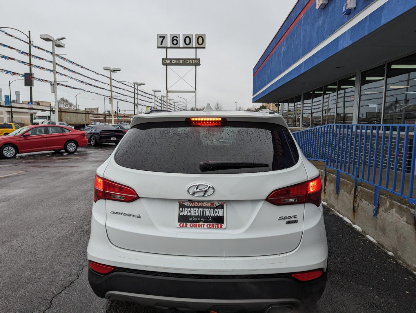 2016 WHITE Hyundai Santa Fe Sport 2.4 AWD (5XYZUDLB3GG) with an 2.4L L4 DOHC 16V engine, 6-Speed Automatic transmission, located at 7600 S Western Ave., Chicago, IL, 60620, (773) 918-3980, 0.000000, 0.000000 - Photo#3